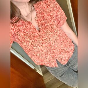 Universal Thread Red Speckled Short-Sleeve V-Neck Blouse
